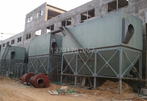 化肥廠布袋除塵器調(diào)試運(yùn)轉(zhuǎn)正常 粉塵排放20mg達(dá)標(biāo) 化肥廠布袋除塵器調(diào)試運(yùn)轉(zhuǎn)正常 粉塵排放20mg達(dá)標(biāo)