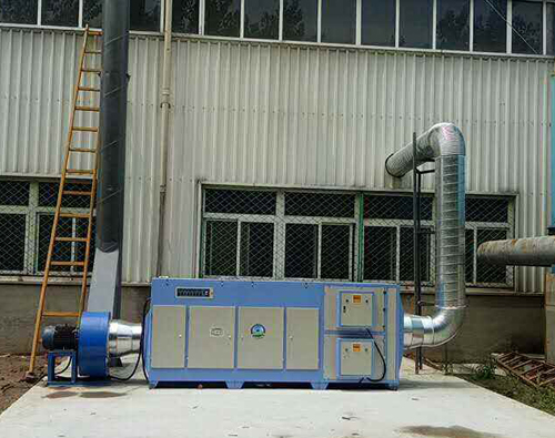 天津橡膠廠密煉機(jī)除塵器+除味設(shè)備調(diào)試運(yùn)行 天津橡膠廠密煉機(jī)除塵器+除味設(shè)備調(diào)試運(yùn)行