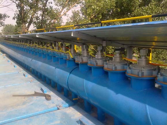 山西臨汾LCM-1600長(zhǎng)袋脈沖除塵器安裝完畢(圖) 山西臨汾LCM-1600長(zhǎng)袋脈沖除塵器安裝完畢(圖)